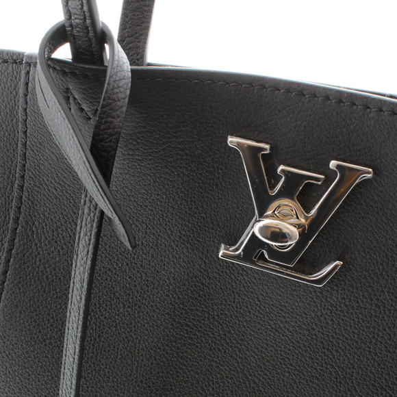 Louis Vuitton LockMe Shoulder Bag Black - Picture 8 of 9